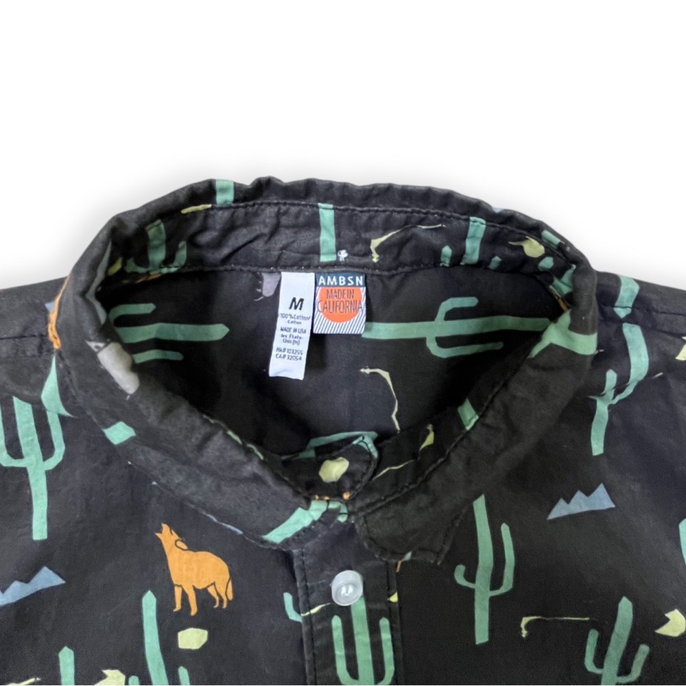 AMBSN Shirt Sleeve Button Up Aloha Shirt, Size Medium - Picture 3 of 11